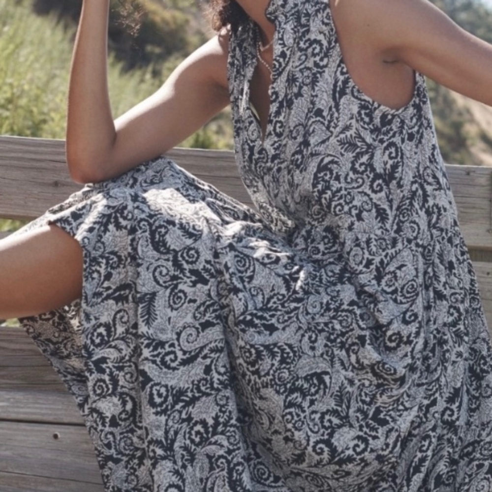 Anthropologie Black and White Paisley Sleeveless Midi Dress